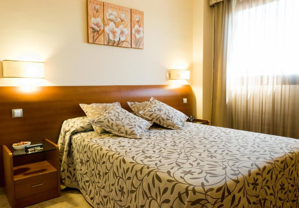 Torrijos Hotel Cheste Eksteriør billede