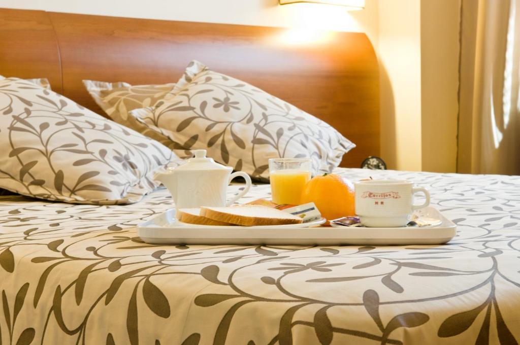 Torrijos Hotel Cheste Eksteriør billede